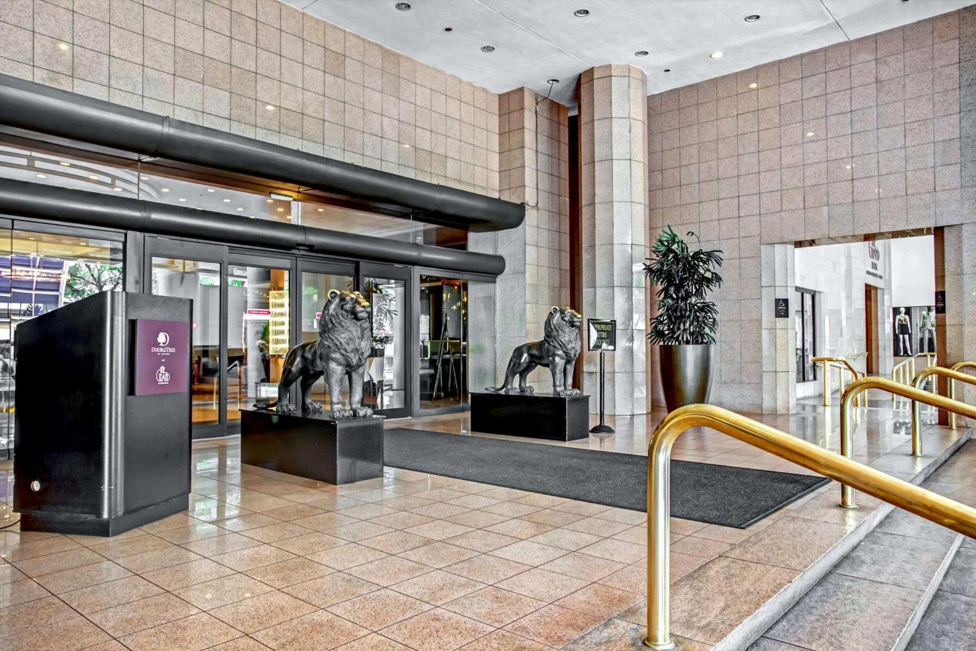 Doubletree By Hilton Grand Hotel Biscayne Bay Miami Bagian luar foto