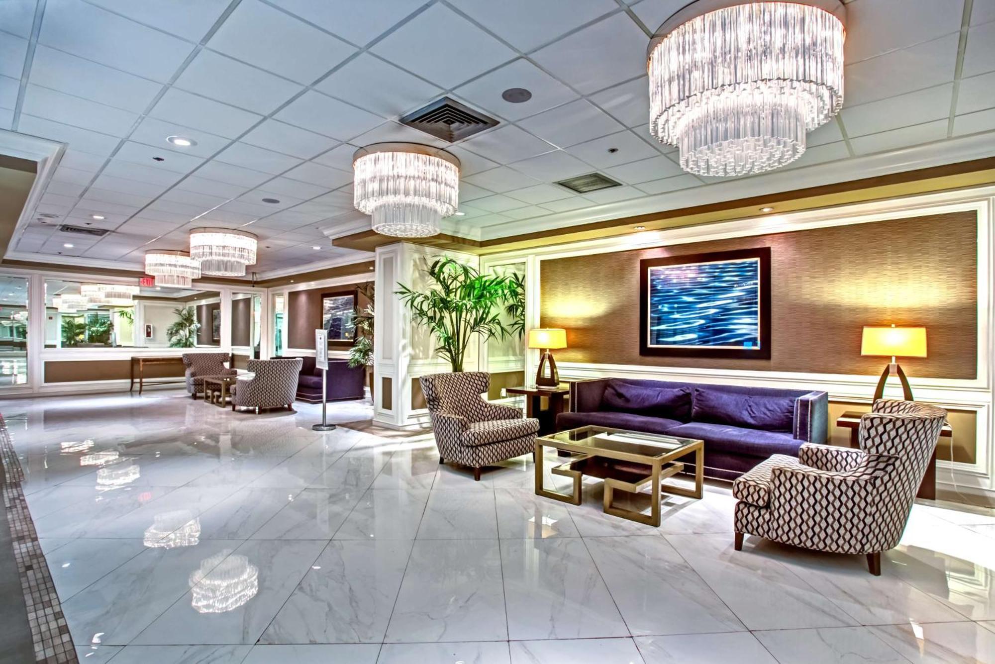 Doubletree By Hilton Grand Hotel Biscayne Bay Miami Bagian luar foto